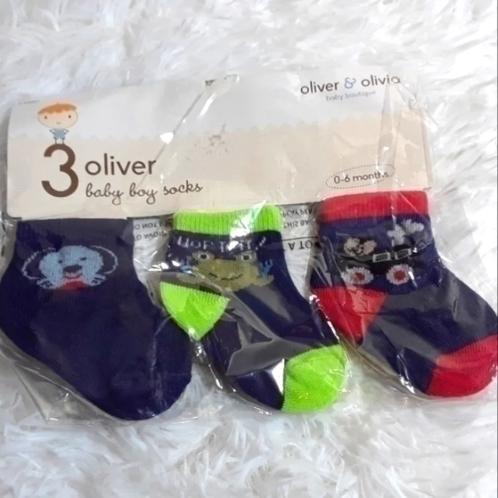 ☄Oliver & Olivia Baby Sock Trio- Size 0-6 Months